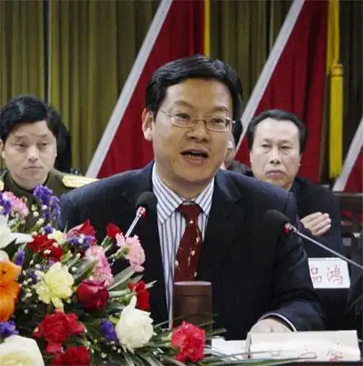 横峰县县委书记吴宣策.(资料图片)