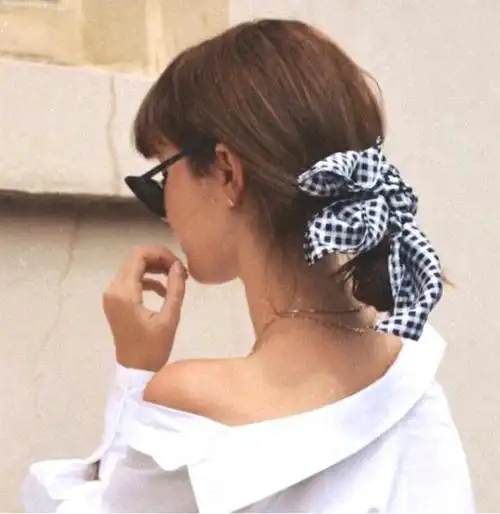 明星都在用的4个丝巾编发教程,超适合日常造型|发带|麻花辫|丸子头