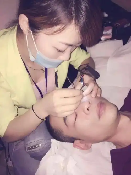 醴浏情首席采耳师