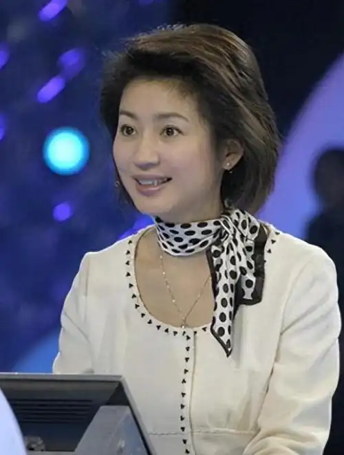 以其幽默,风趣和聪明才智赢得了观众的心,王小丫可谓是事业成功的代