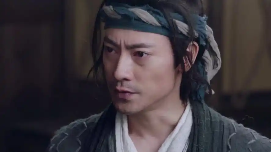 《有翡》谢允:他阳光般的笑容背后,隐藏的是黑暗的人生_腾讯新闻