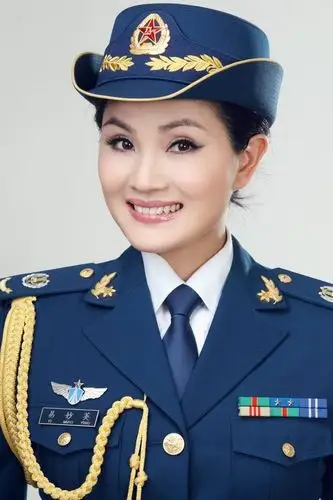 【转载】军旅歌手易妙英