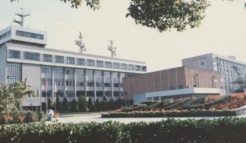 90年代上海海运学院校园老照片