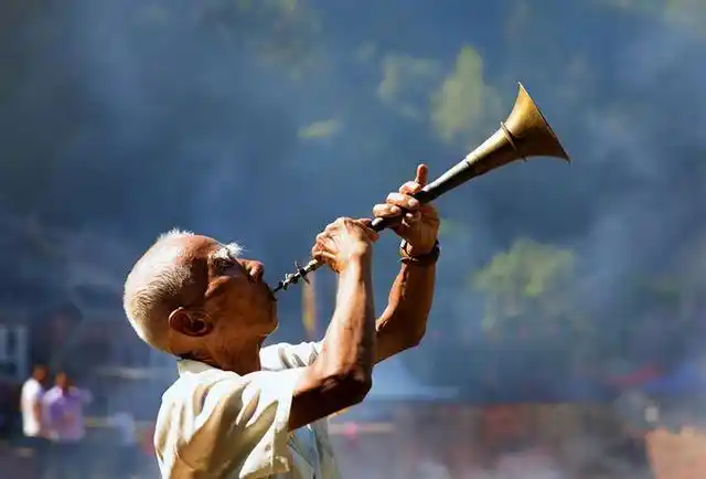 传艺更传德,唢呐艺术是德艺传承 唢呐是一门技艺,传承技艺定然需要