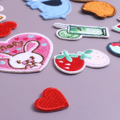 衣服修饰补装饰贴花自粘绣花缝的图案卡通贴布毛衣补丁贴无痕百搭