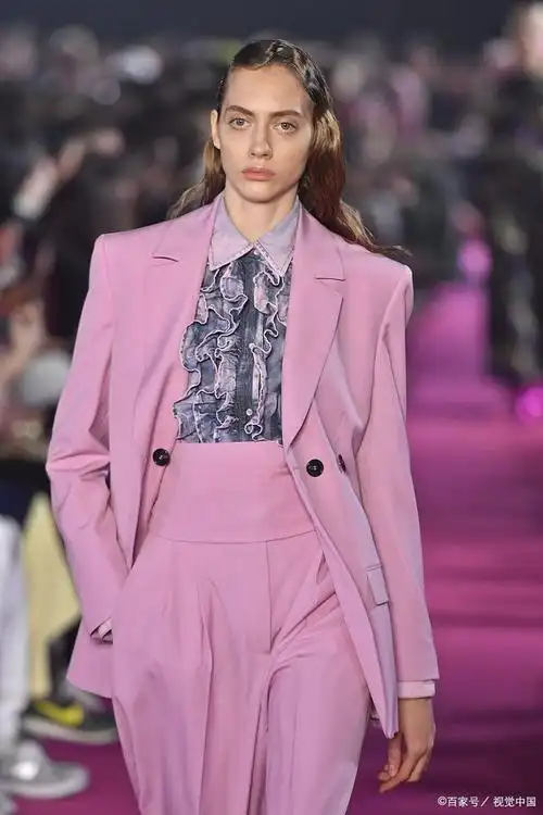 绽放高级品味的柔美之选——粉色与高级搭配的时尚奥秘