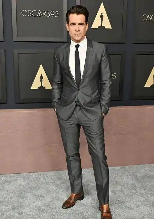 汤姆·克鲁斯八个月来首次亮相,身穿海军蓝条纹西装,帅气十足_凯特