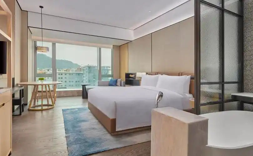 深圳机场希尔顿逸林酒店