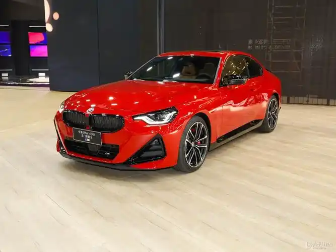 墨尔本红宝马2系整车外观外观图片