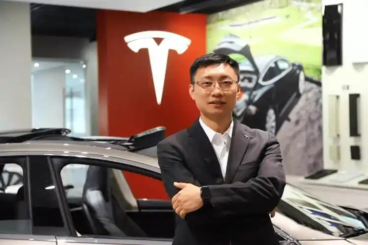 回顾一次拿价值4亿元奖励43岁东北小伙凭啥能成为特斯拉一把手