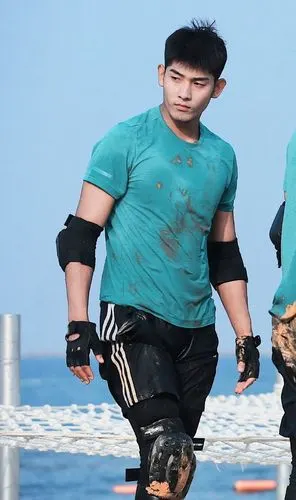 【学子风采】西体男孩梁浩川斩获《运动吧少年》年度总冠军!