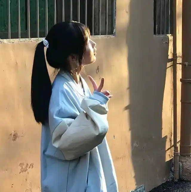 抖音热门甜妹真人女头推荐