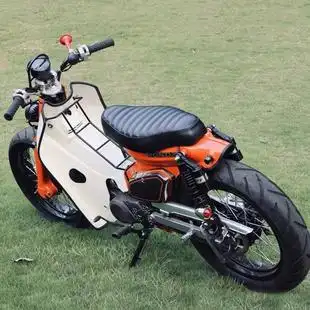 本田复古幼兽改装弯梁摩托车