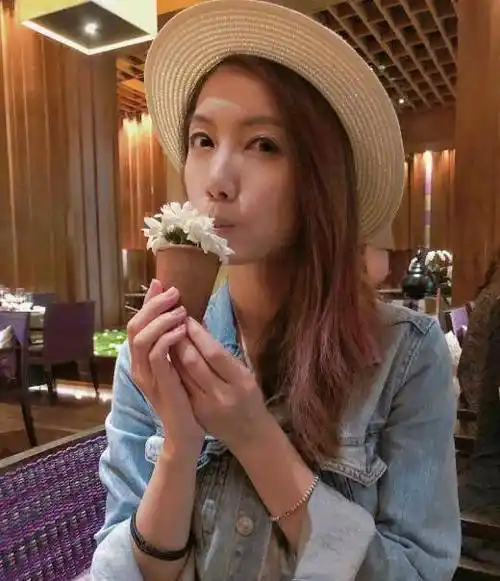 《第八号当铺》女演员现状,有的绯闻缠身,有的婚姻幸福_角色_因为_剧