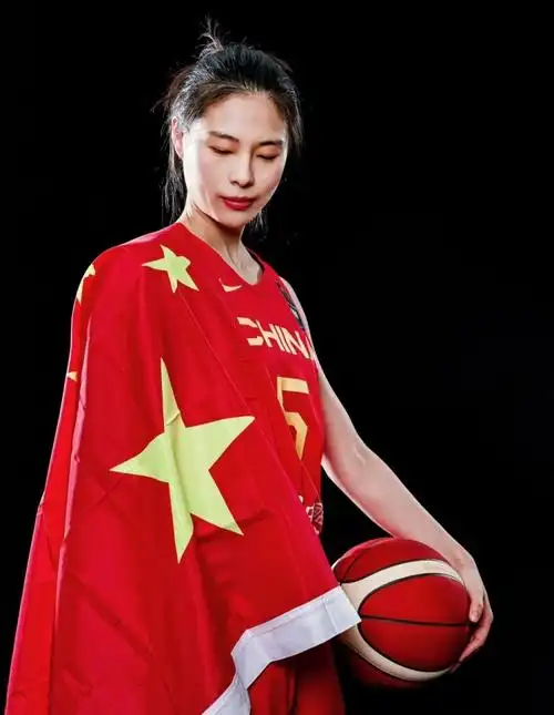 中国女篮的小组赛首战是6月26日11点30分对阵黎巴嫩女篮.
