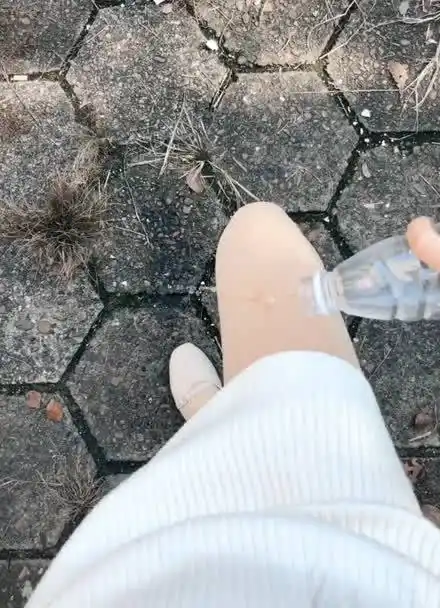 丝袜被打湿了怎么办,没关系,看我的