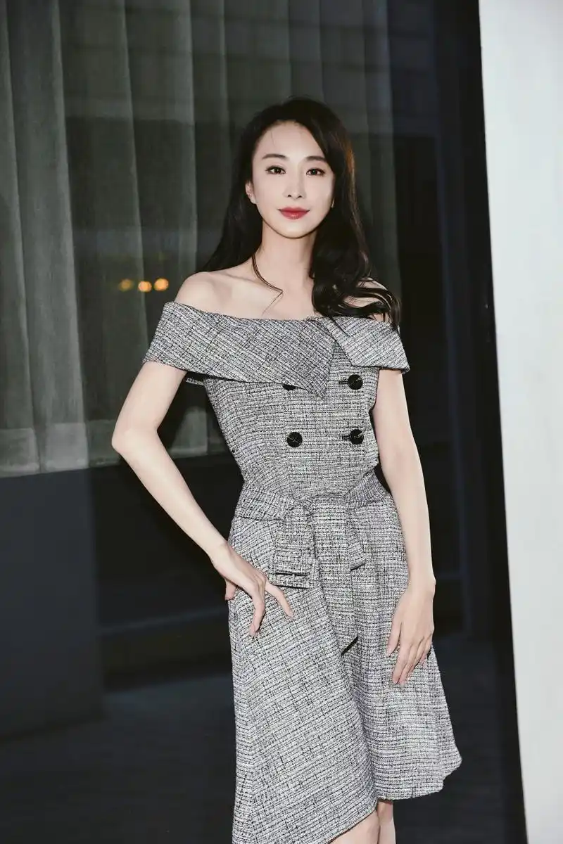 林静,一位中国内地女演员,出生于山东省青岛市.