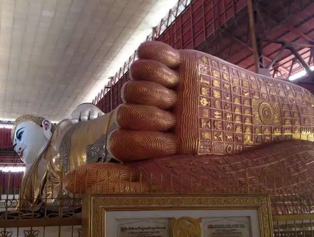 世界最"恐怖"的佛像,眉毛上能站3个人,晚上却无人敢逗留