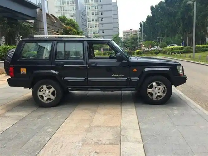 二手吉普车 212吉普车二手车插图1