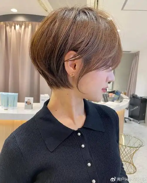 30到50岁的女性,发型就选层次短发,利落蓬松很有层次感|短发|层次