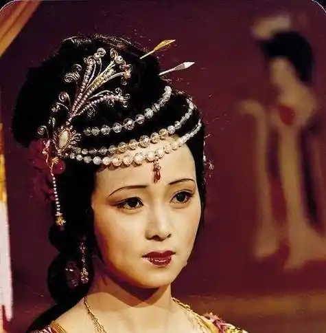 《红楼梦》秦可卿的葬礼为何极尽奢华?隐含背后的"冤案"