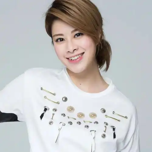 林夕泽日生这词曲要逆天的亏她唱功了得才诠释得这般好听