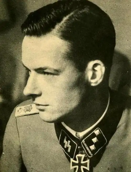 二战期间,帅到令人脸红的德军青年军官,40年代真没有修图技术!