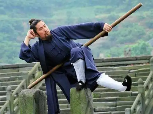 仙风道骨 叹为观止:武当道长露出真功夫(组图)
