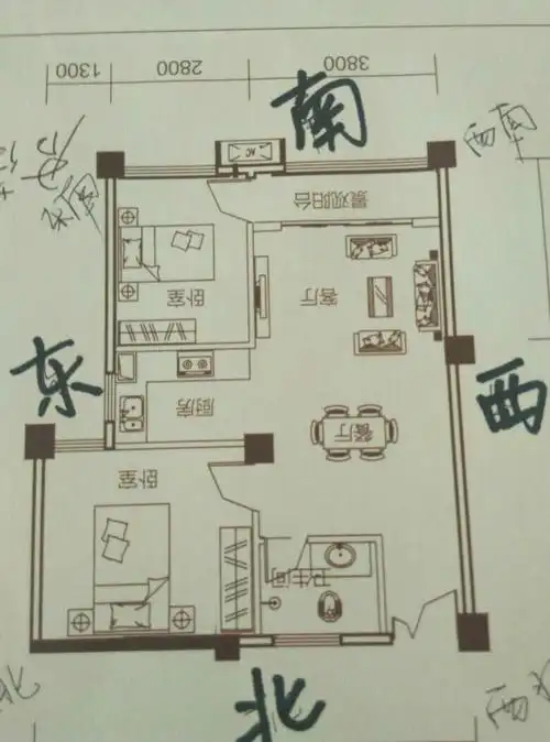 请大师帮我看看,我想买这套房,坐南朝北,西南缺角影响大吗,急急