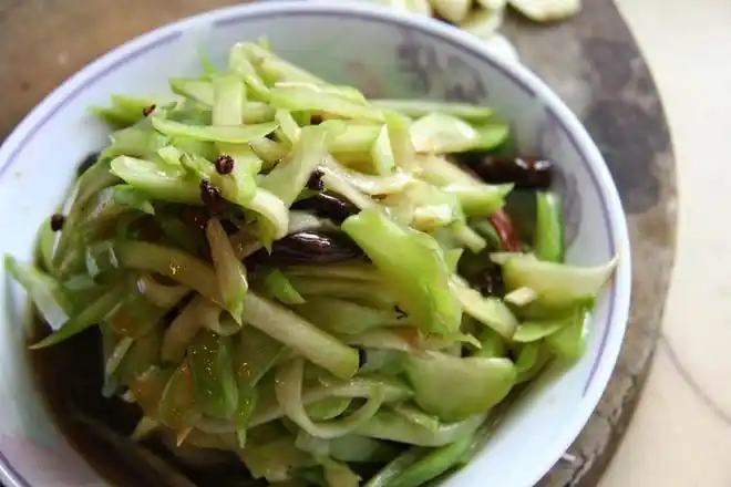 三种人不宜吃佛手瓜(佛手瓜怎么凉拌才好吃)_金纳莱网