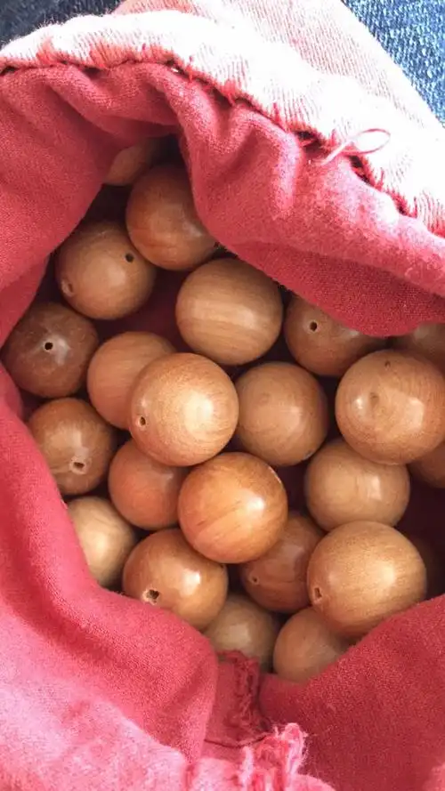 橱榆木手串自己车的大师给指点一下