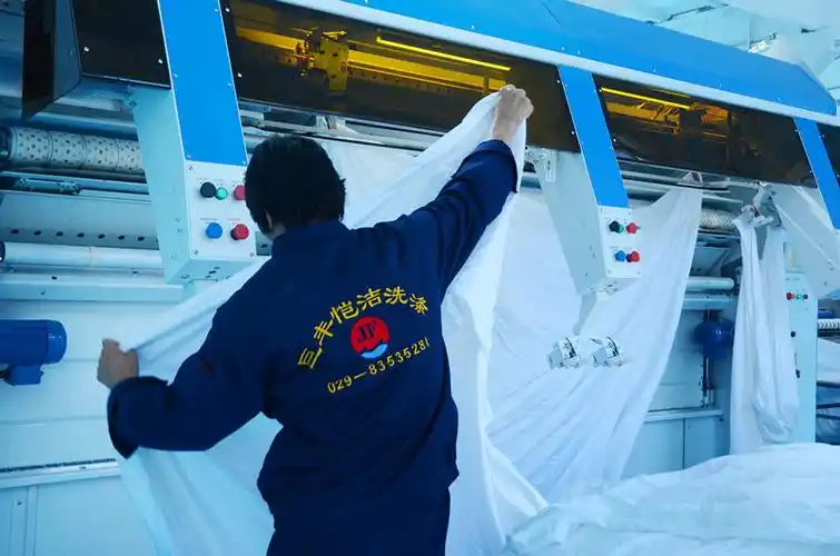 小编给大家分享酒店布草洗涤的几种清洗工艺,一起来看看