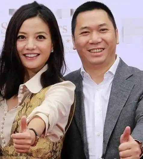 赵薇母亲晚年遭遇巨变儿子离婚女儿封杀丈夫因病去世