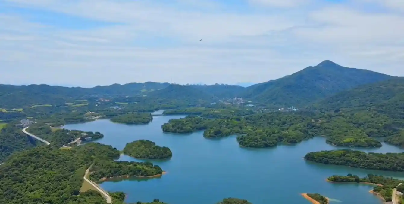 深圳景点:三洲田水库人称深圳"千岛湖",真的太美了