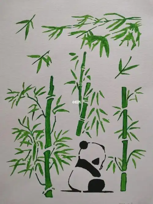 你看这只可爱的熊猫他有一整片竹林唉