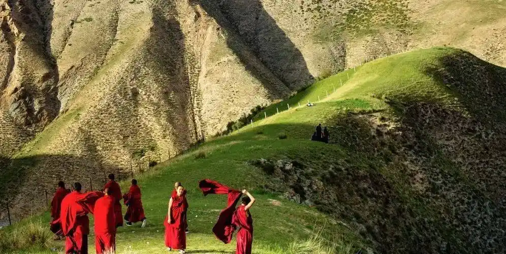 夏河拉卜楞寺 甘加秘境_嘉木样_活佛_建筑群