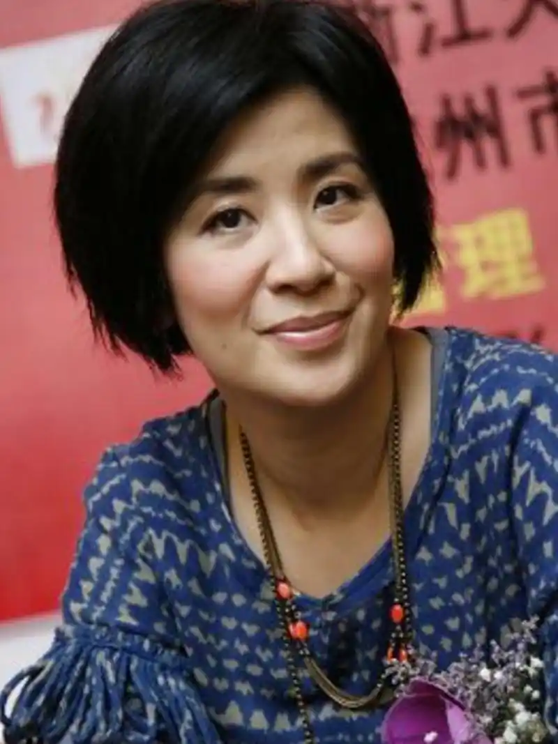 其中就有苍海, 在剧中扮演苍海的演员名字叫做古天乐.