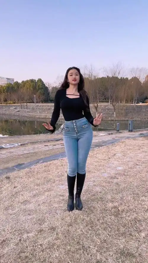 开心迎接每一天#微胖女人#梨形身材