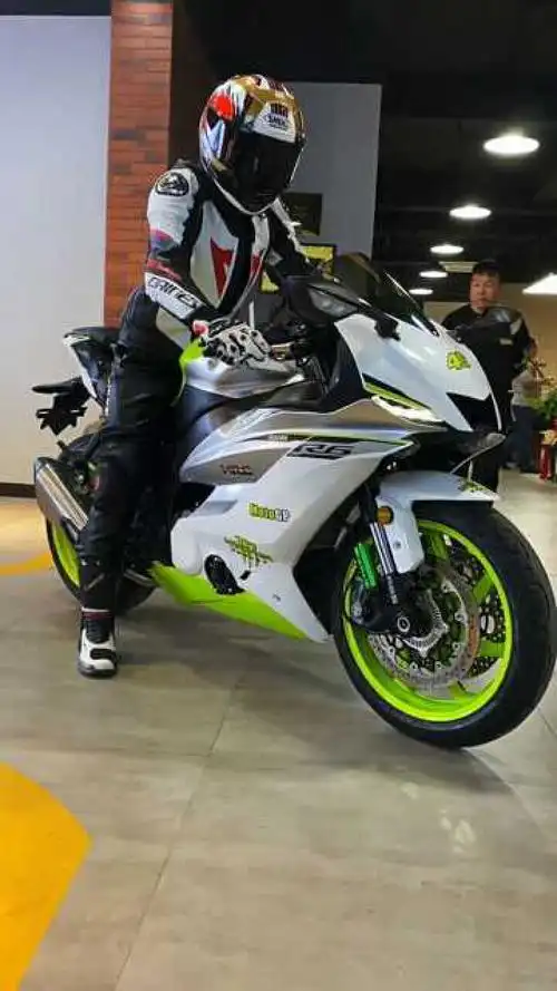 国产r6来了,这机车你们喜欢吗?