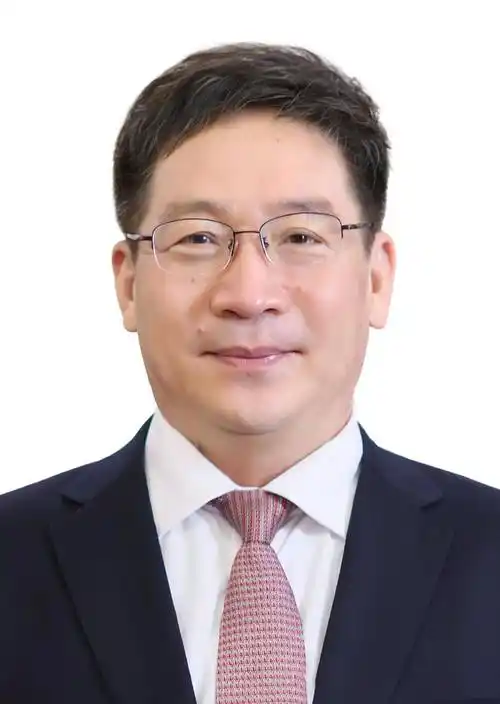 1961年10月生,昌邑人,现任山东潍坊百货集团股份有限公司党委书记