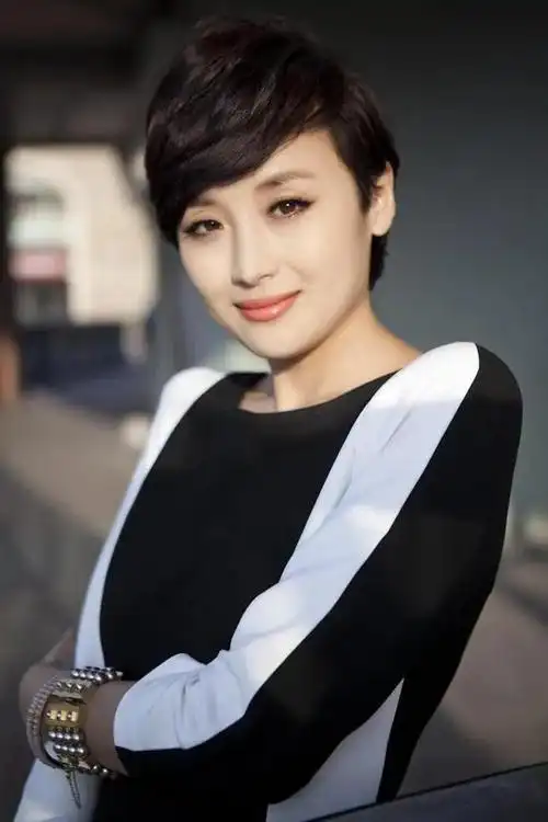 傅淼15张精美的照片