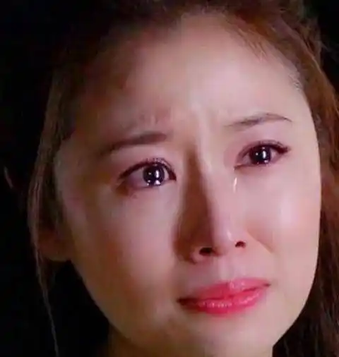 女明星,但是不得不说影视剧演技她也是非常让人叹为观止的,特别是哭