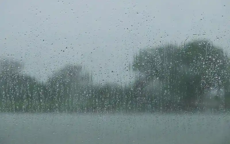 空镜头视频素材 下雨窗户玻璃雨滴 素材分享