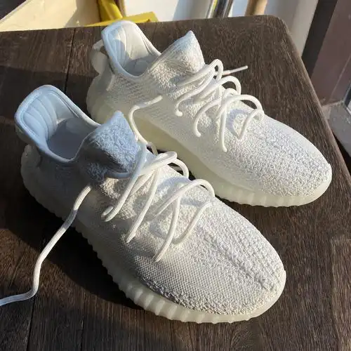 yeziyeezy椰子纯白冰淇淋满天星正品官网三条杠高时尚休闲鞋