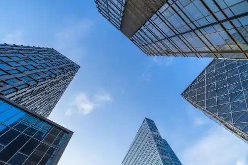 现代建筑景观仰视图