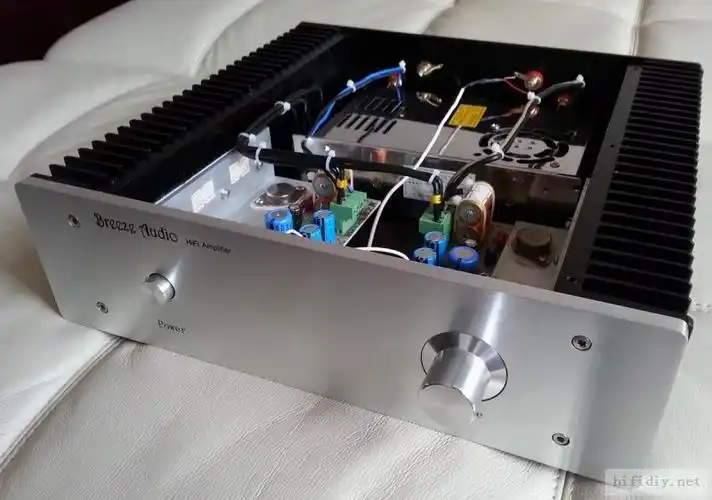 用2sc5200大管并联输出的1969小甲功放