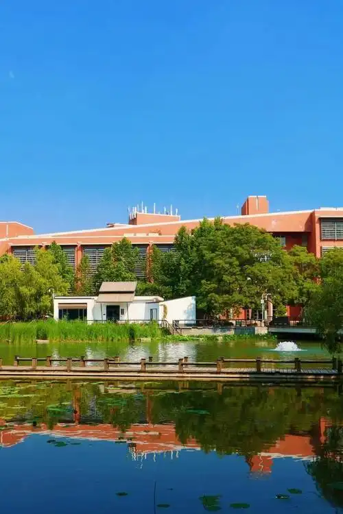 请大数据推给想要报考郑州大学的考生!