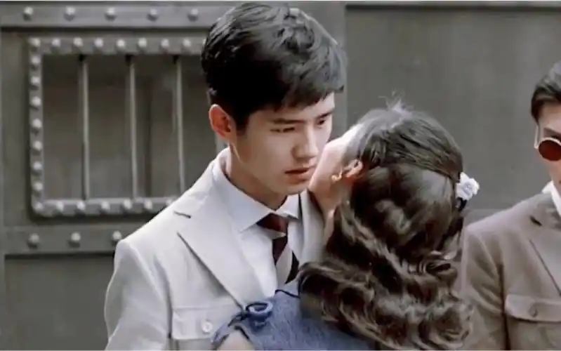 刘昊然尚语贤大雾散去我终于记起我曾爱过你