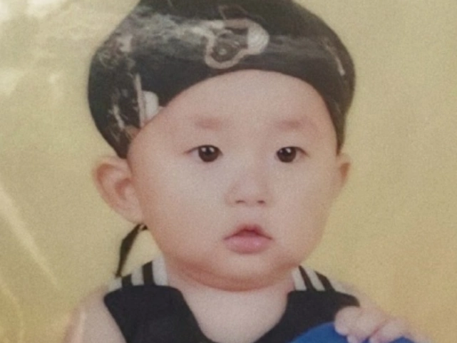 有种可爱叫做易烊千玺的童年照每张都能当成头像不想他长大