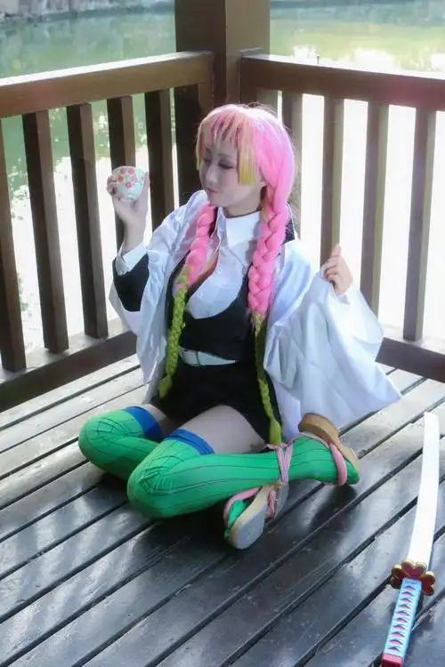 鬼灭之刃甘露寺蜜璃恋柱cosplay